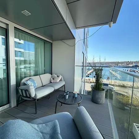 Yacht Park - Delux Waterfront With Parking 公寓