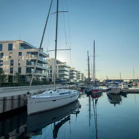 Yacht Park - Delux Waterfront With Free Parking *