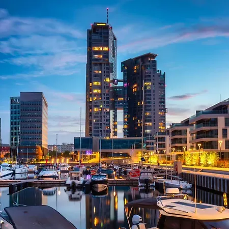 Lägenhet Yacht Park - Delux Waterfront With Parking *