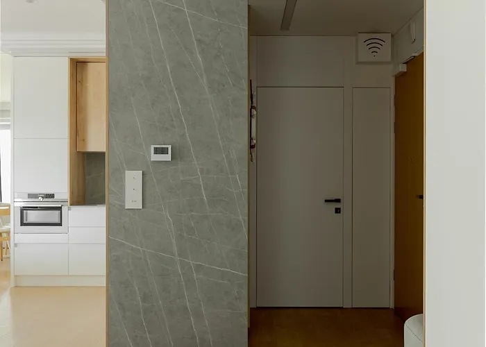 Yacht Park - Delux Waterfront With Parking Apartment