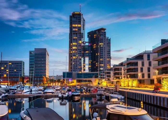 Apartment Yacht Park - Delux Waterfront With Parking *